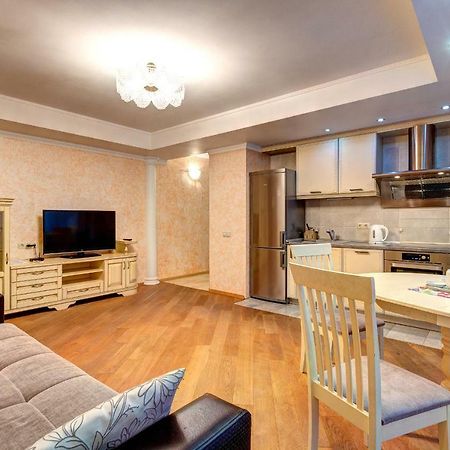 Apartments Near The Shopping Center Gulliver Kiev Esterno foto